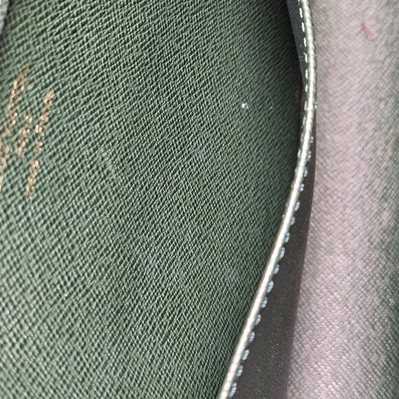 Louis Vuitton Green Taiga Leather Clutch - Picture 14 of 17